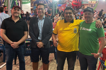 Autoridades prestigiam o Feirão da Sicredi em Pejuçara!