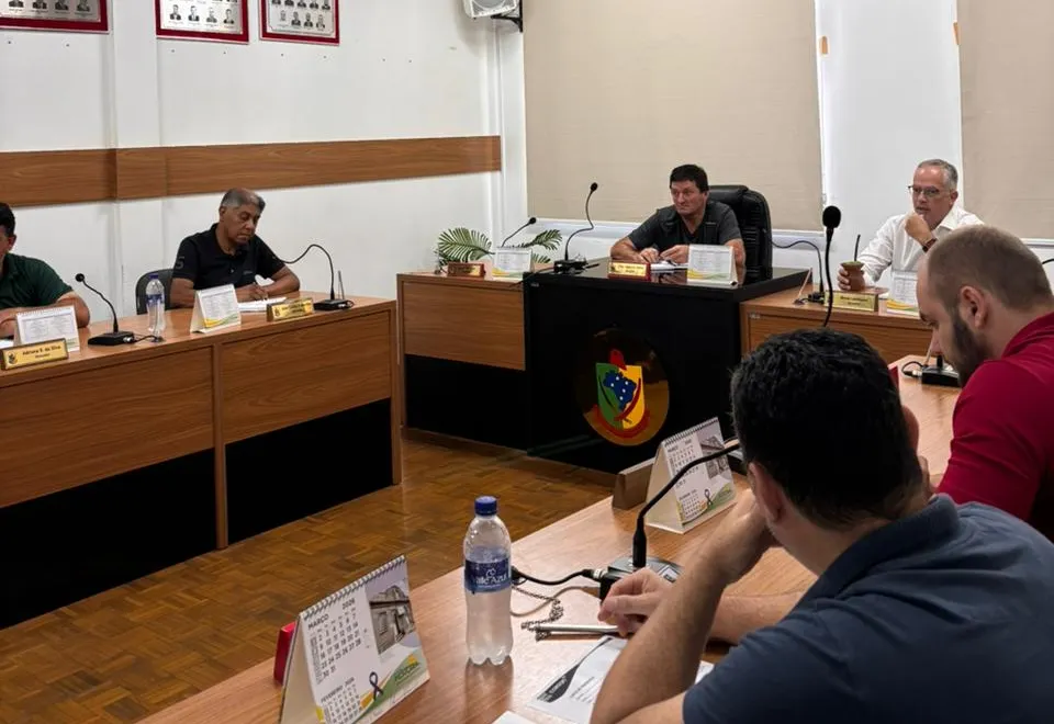 Reunião no Plenário Municipal