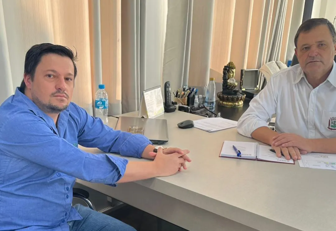 Vereador Bruno Lorenzoni realiza visita ao Prefeito em exercício Marcos Villani