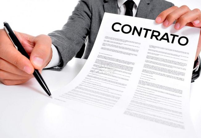 Contrato Administrativo para Prestação de Serviços de Desenvolvimento de Portal de Internet